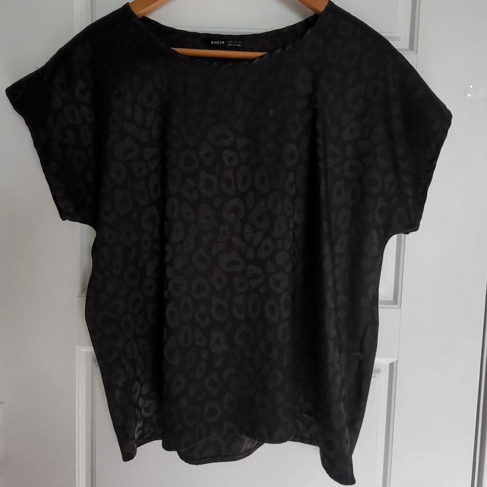SHEIN Black Boxy Blouse